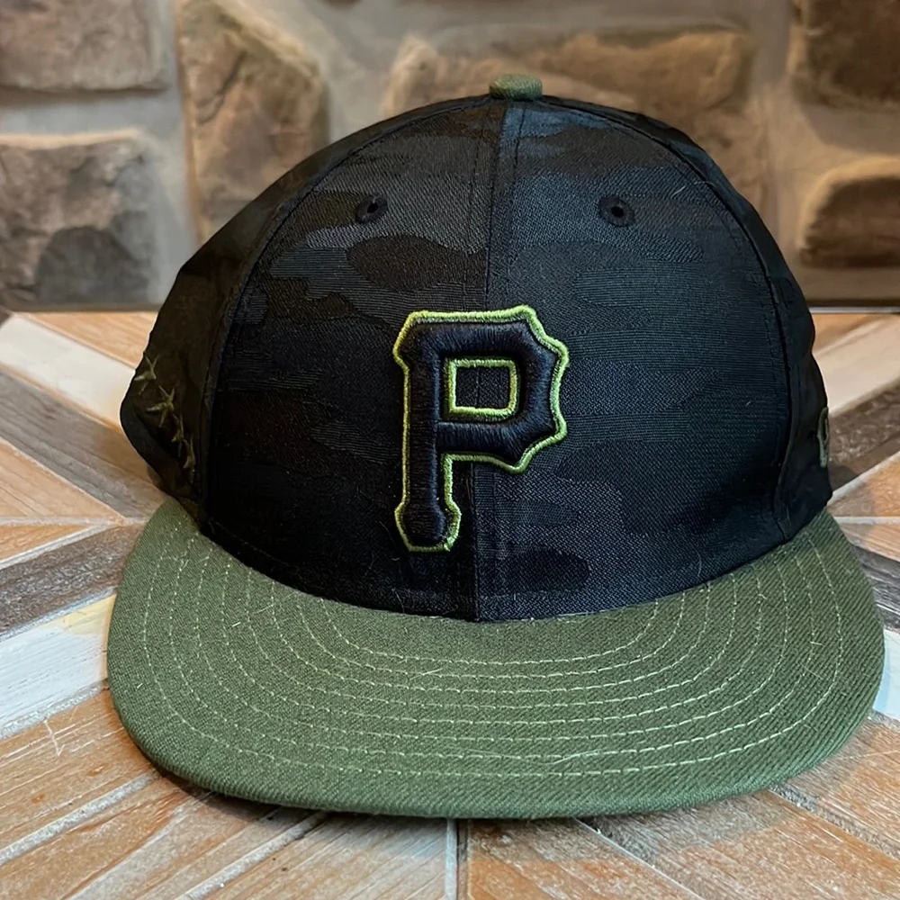 Boy’s Pittsburgh Pirates New Era Black Camo Fitted Hat Size 7 3/8 - Picture 1 of 4
